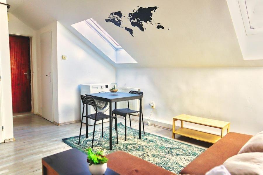 C Private Room In City Center In Μπρατισλάβα Εξωτερικό φωτογραφία