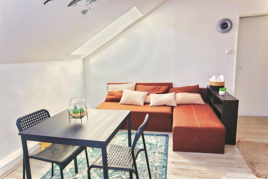 C Private Room In City Center In Μπρατισλάβα Εξωτερικό φωτογραφία